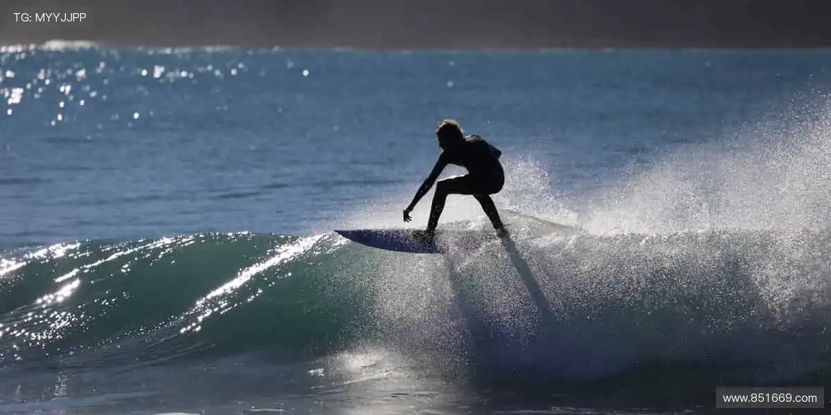 🔥 周边好物,让热爱从赛场延伸到生活!